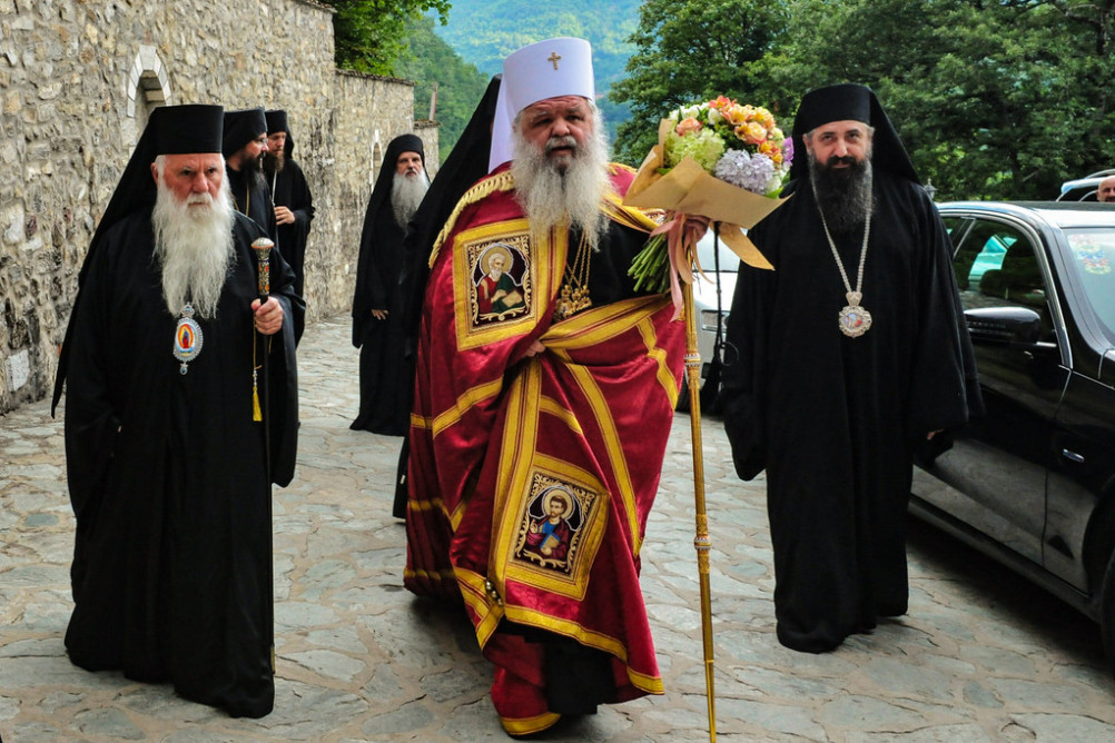 Narechenie-za-vladika-Starec-i-igument-Partenij-Ataniski-3